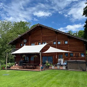  Bed & Breakfast Chalet Le Pery