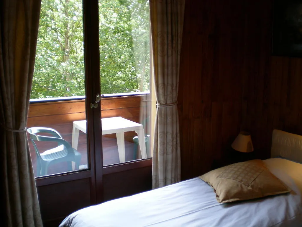 Hôtel le Renard Châtel 2*,